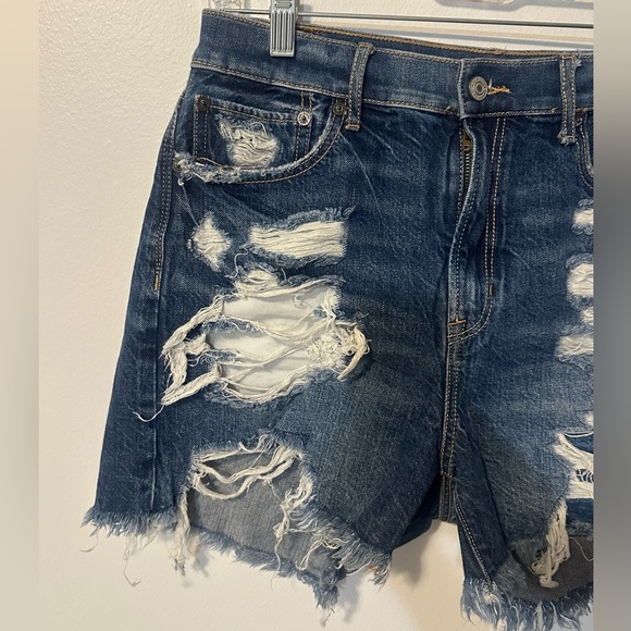 American Eagle 90’s Boyfriend Blue Distressed Jean Shorts - Picture 4 of 15